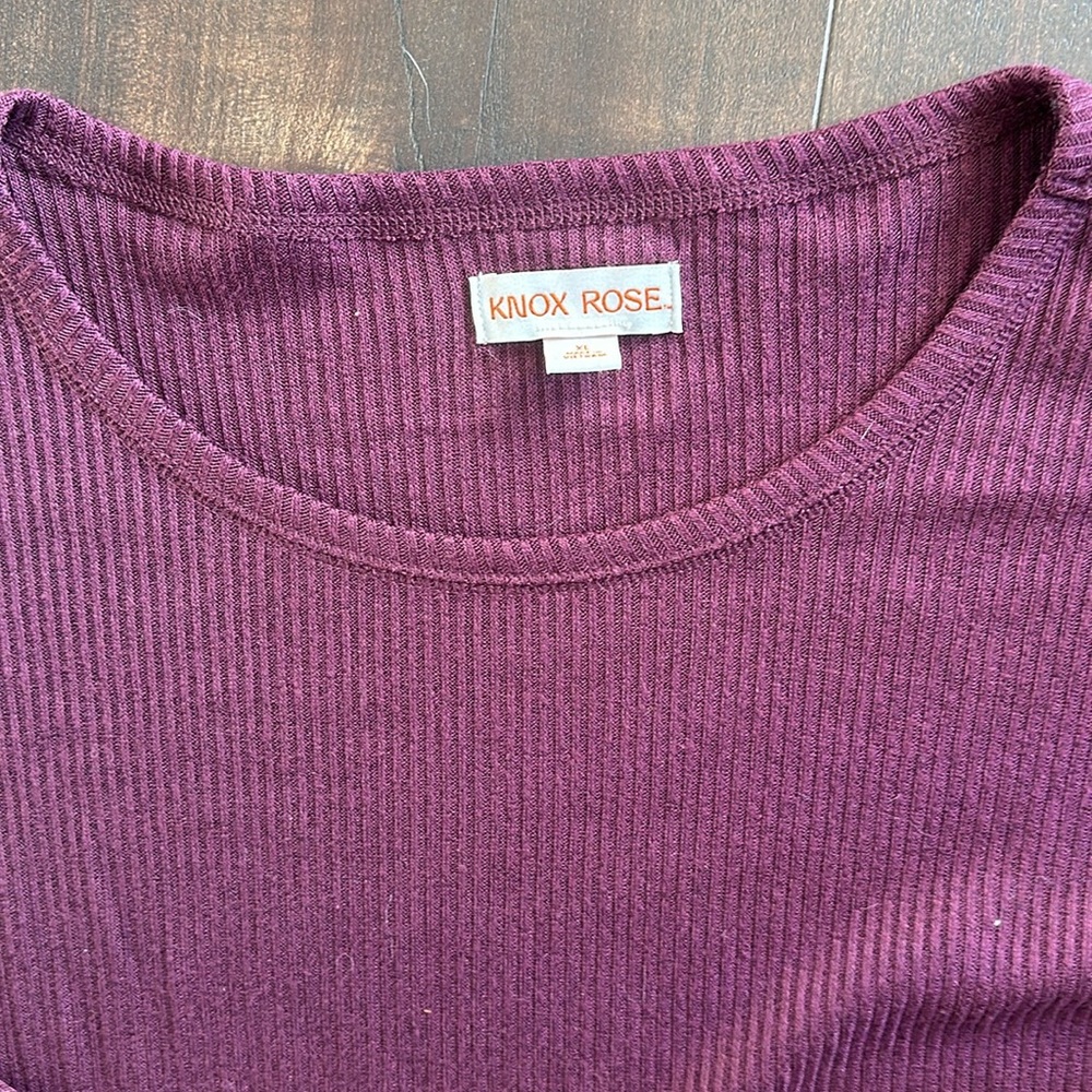 Sweater - Picture 4 of 6